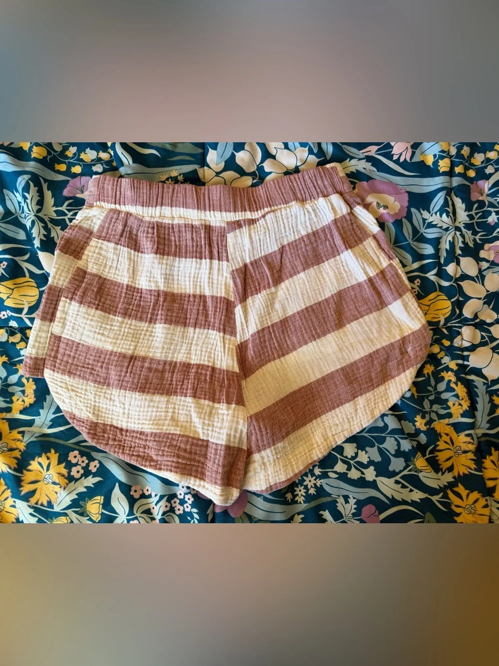 tns women’s shorts